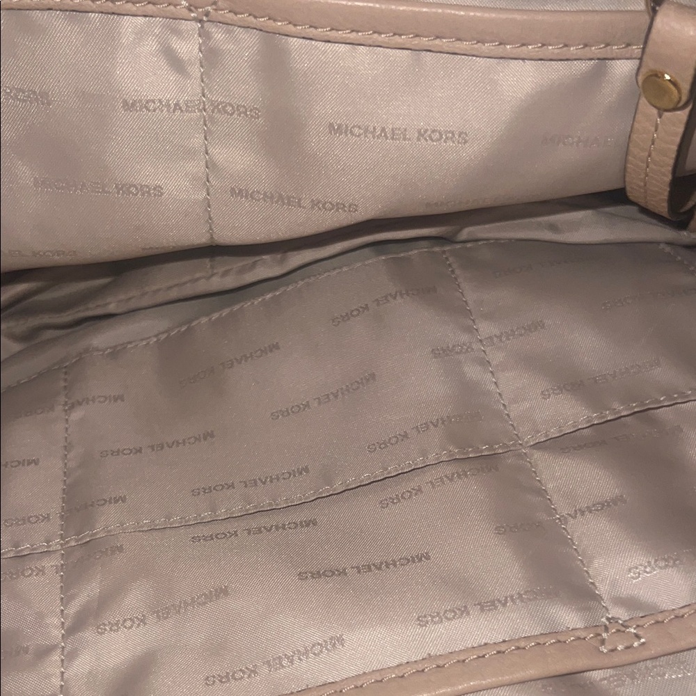 Michael Kors Cream Leather Hobo Bag - Picture 3 of 8